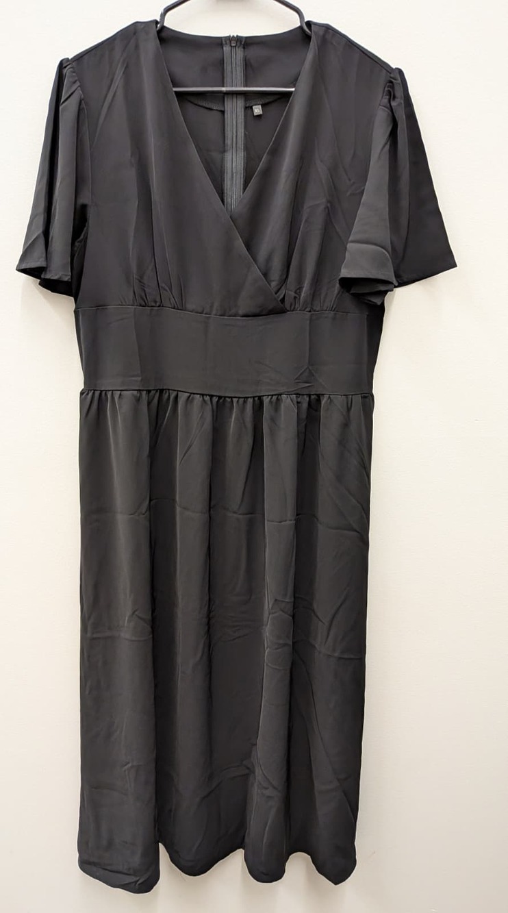 Women’s Black V Neck Dress XL Short Sleeve Empire Waist Casual Dress